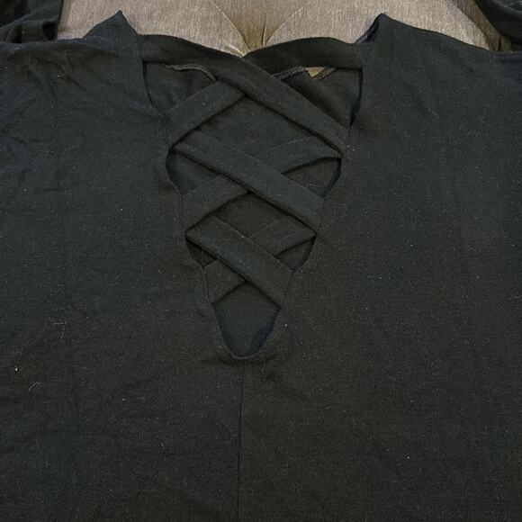 yingkis Tops - Yingkis cross back sweater size medium 3/4 sleeves